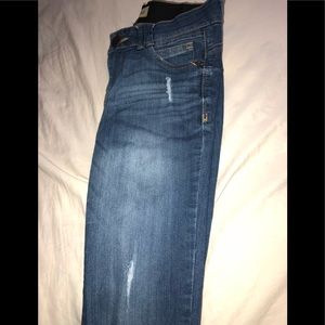 Booty lifting skinny jeans